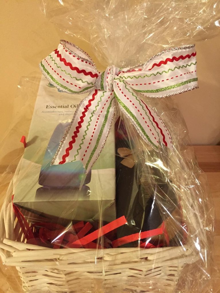 Holiday Gift Basket - Daisy & Oil Set